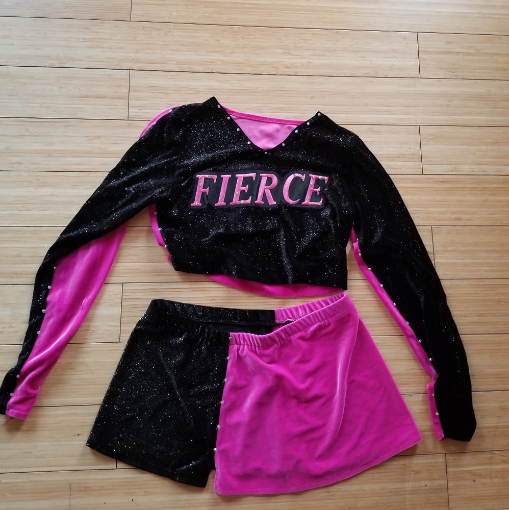 Cheerleader outfit